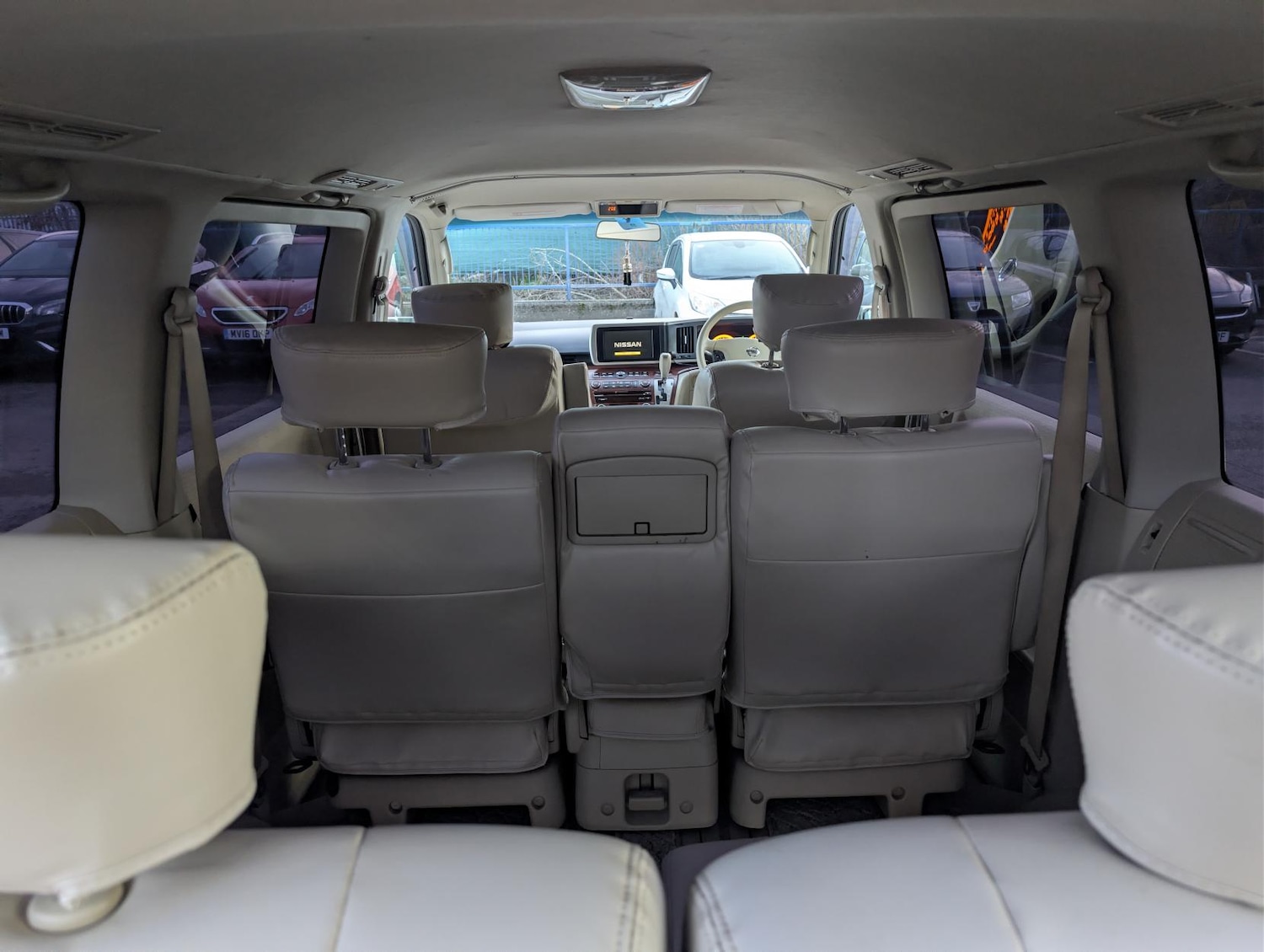 Used Nissan Elgrand 2022 for sale - 77697000: Photo 47