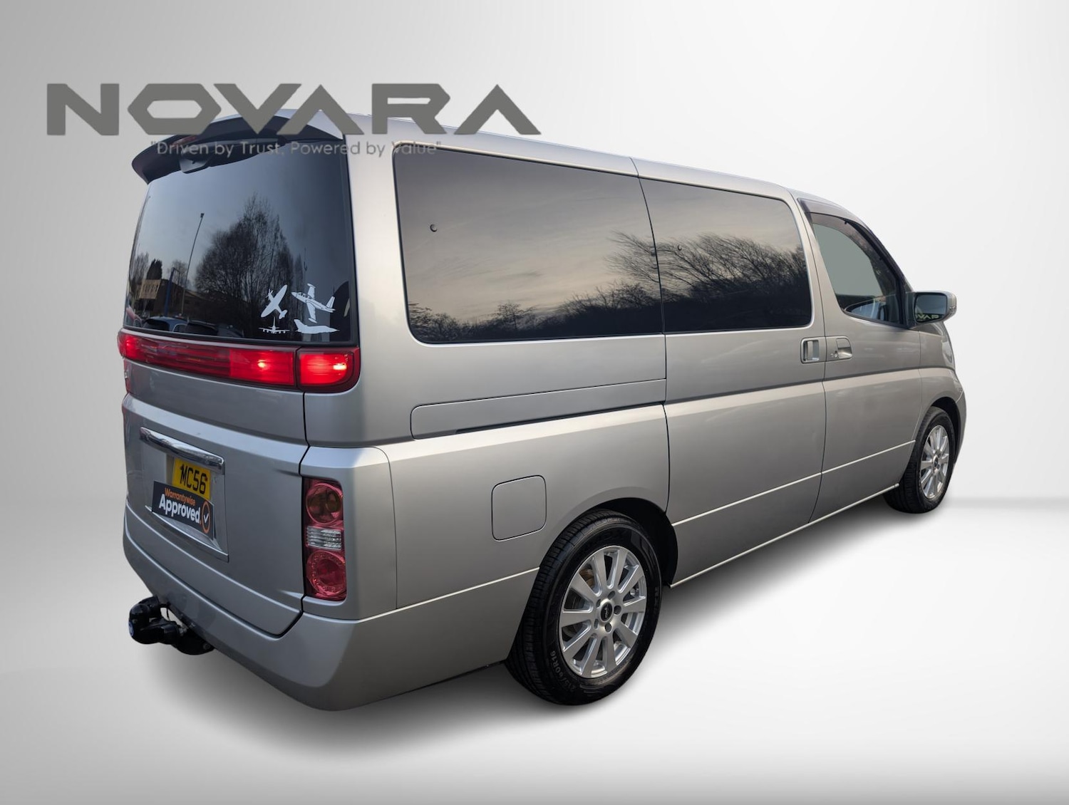 Used Nissan Elgrand 2022 for sale - 77697000: Photo 8