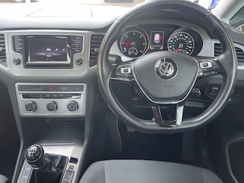 Used Volkswagen Golf SV 2015 for sale - 75647052: Photo
