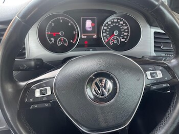 Used Volkswagen Golf SV 2015 for sale - 75647052: Photo