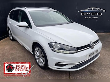 Volkswagen - Golf