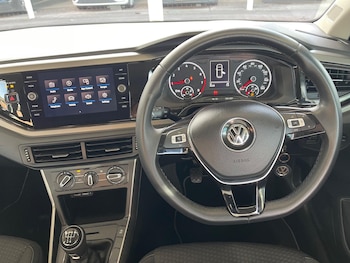 Used Volkswagen Polo 2018 for sale - 75708442: Photo