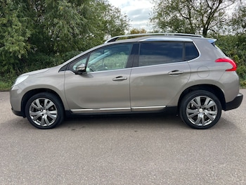Used Peugeot 2008 2015 for sale - 75662370: Photo