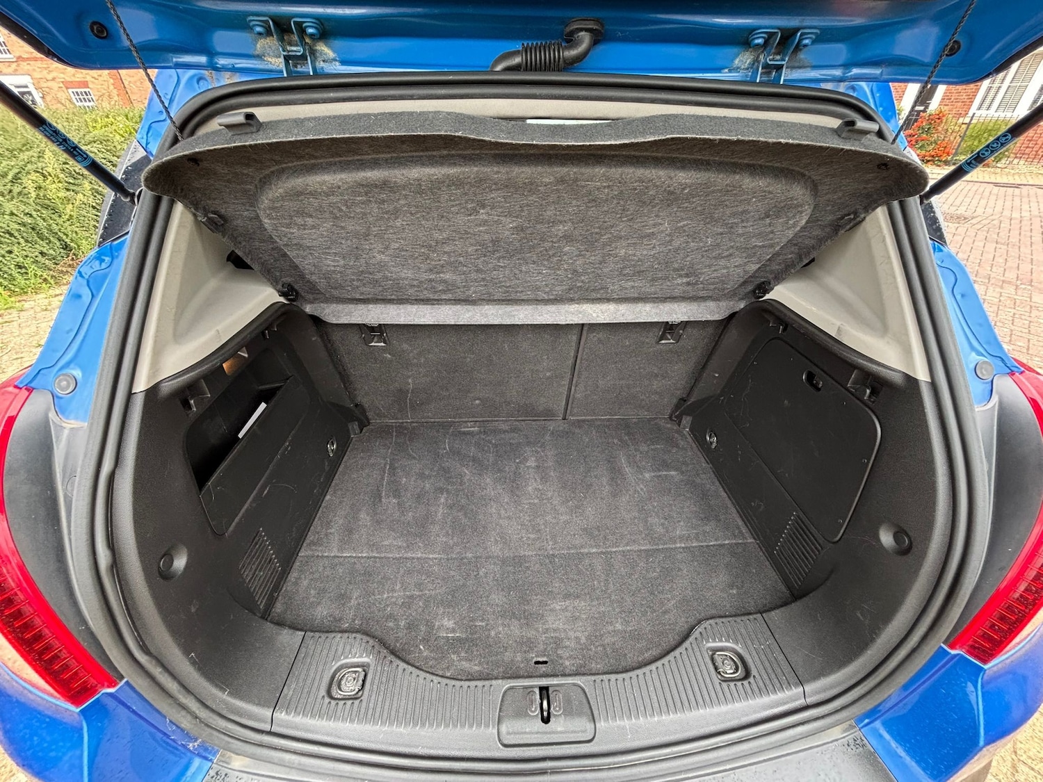 Vehicle 27