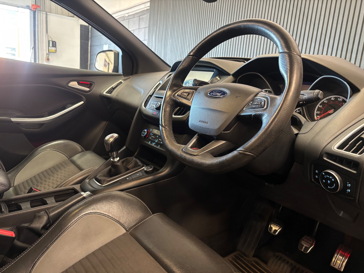 Used Ford Focus 2016 for sale - 76386861: Photo 20