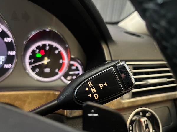 Used Mercedes-Benz E Class 2010 for sale - 76224949: Photo 33