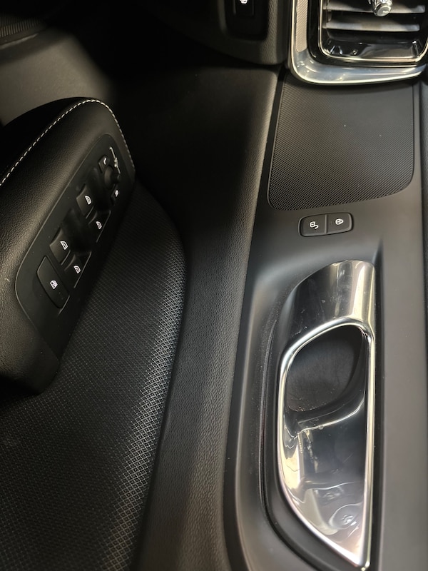 Used Volvo V60 2021 for sale - 76273815: Photo 36