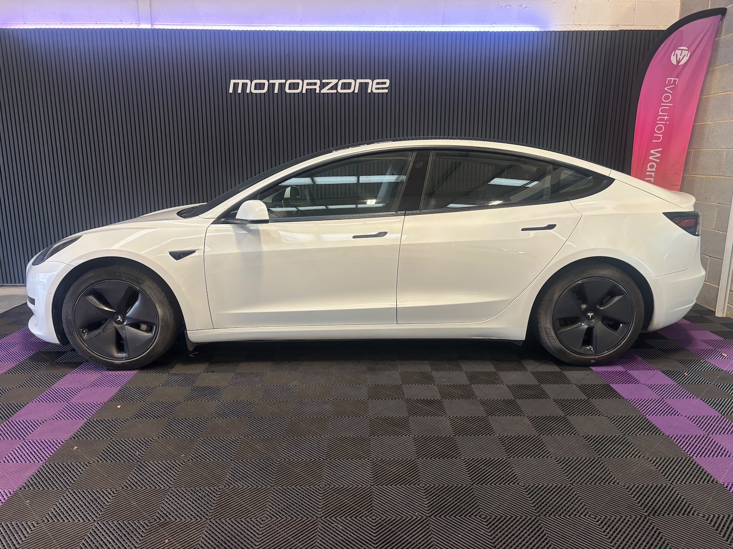 Used Tesla Model 3 2020 for sale - 76716411: Photo 10