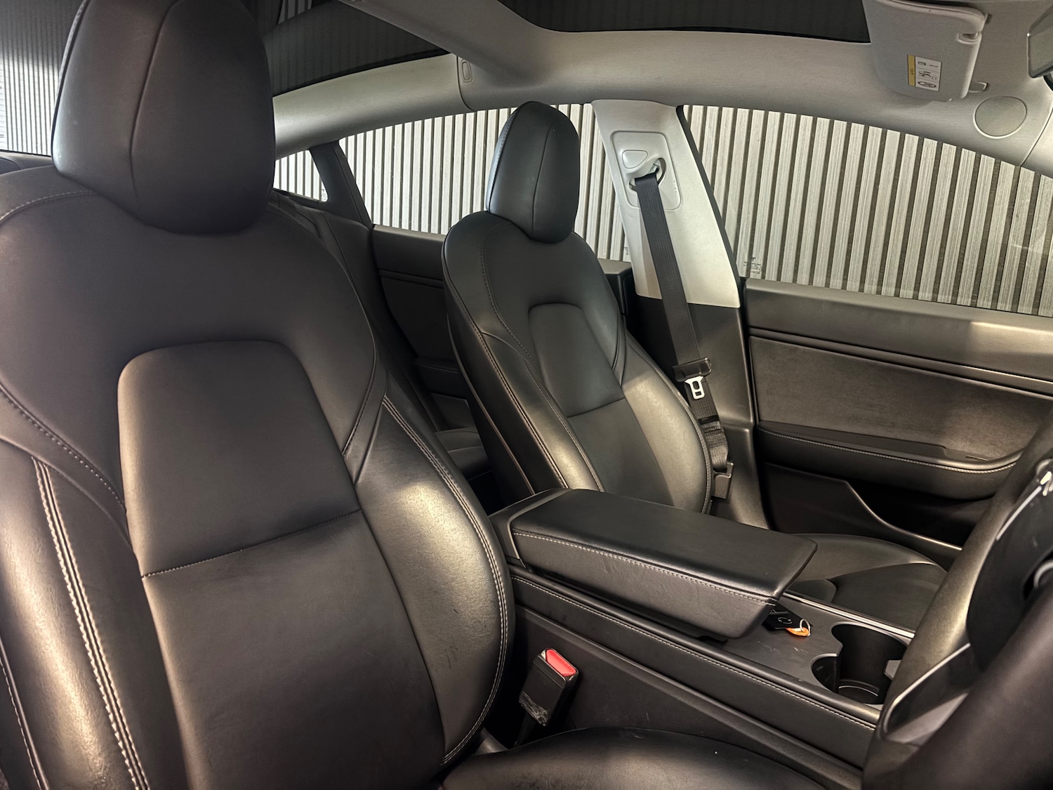 Used Tesla Model 3 2020 for sale - 76716411: Photo 30