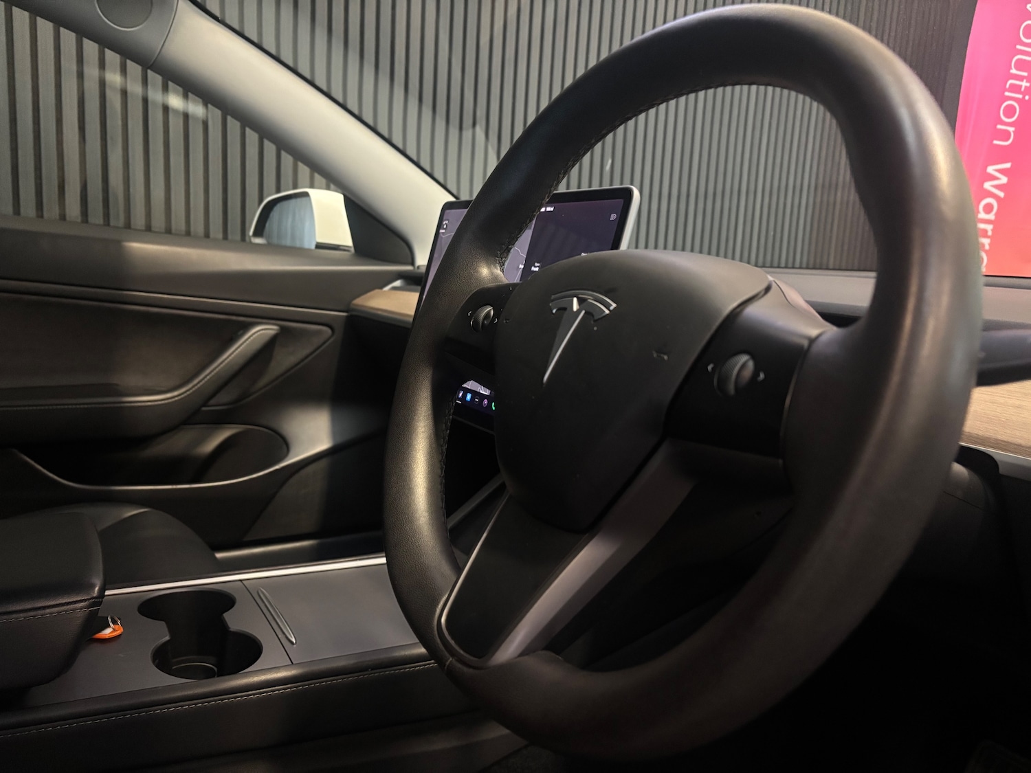 Used Tesla Model 3 2020 for sale - 76716411: Photo 8