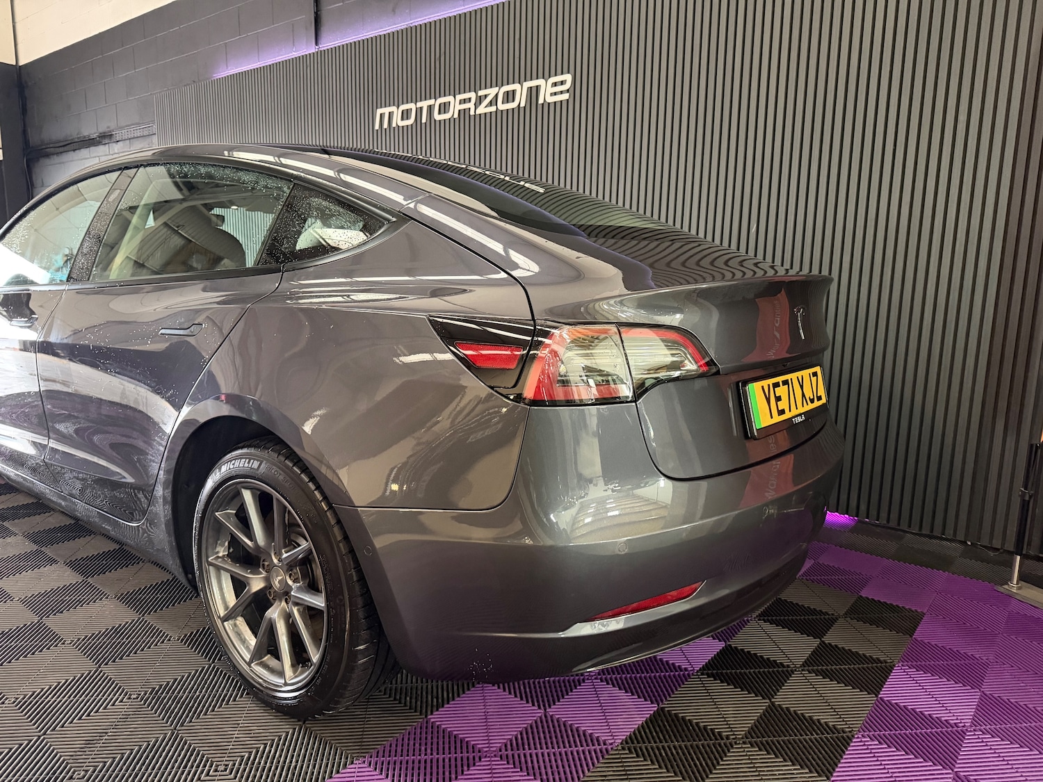 Used Tesla Model 3 2021 for sale - 77139264: Photo 2