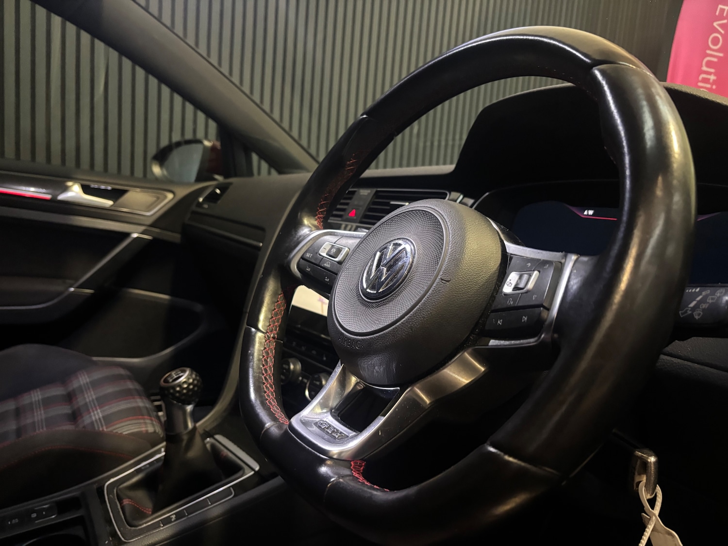 Used Volkswagen Golf 2017 for sale - 76878052: Photo 10