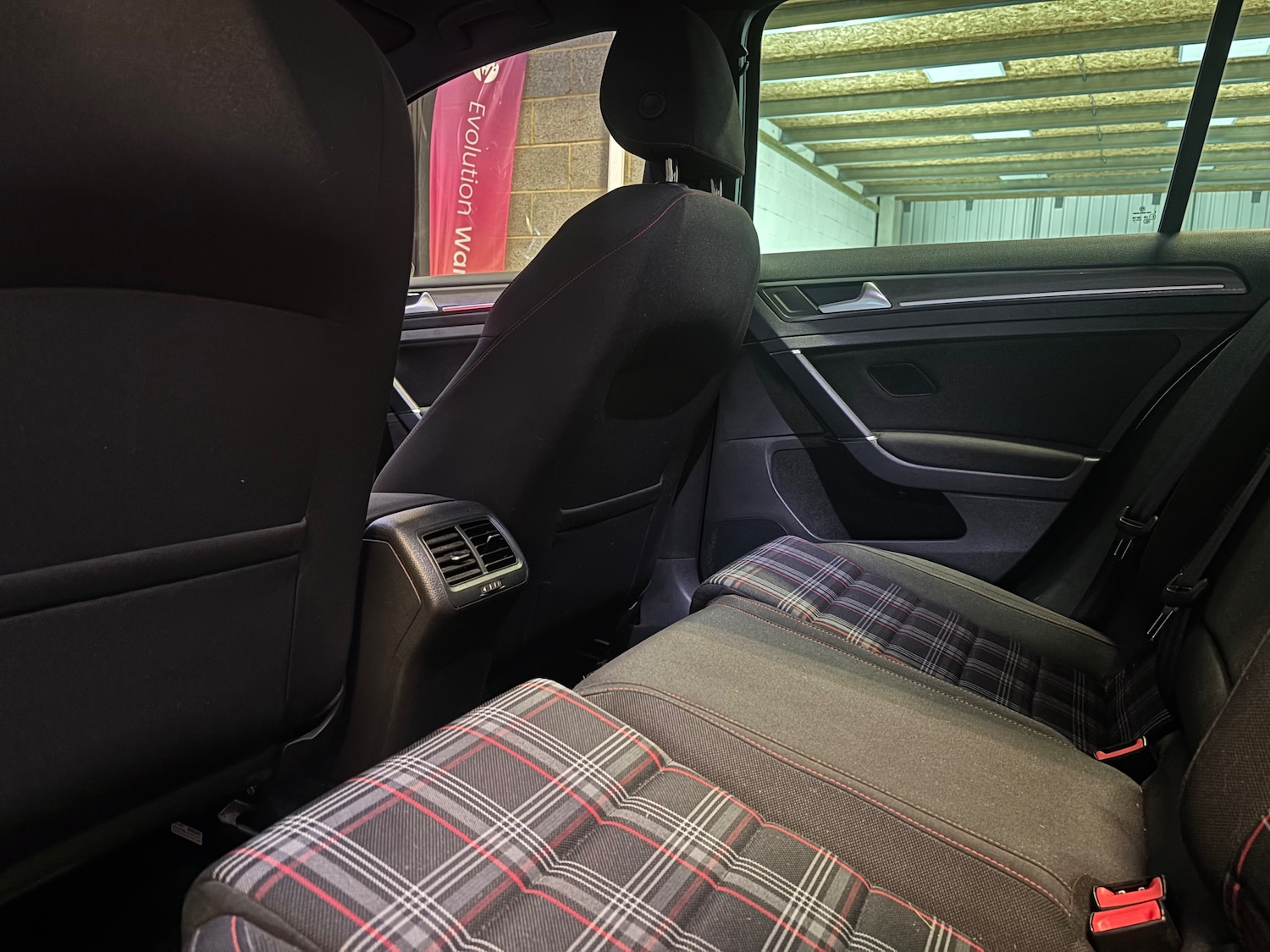 Used Volkswagen Golf 2017 for sale - 76878052: Photo 15