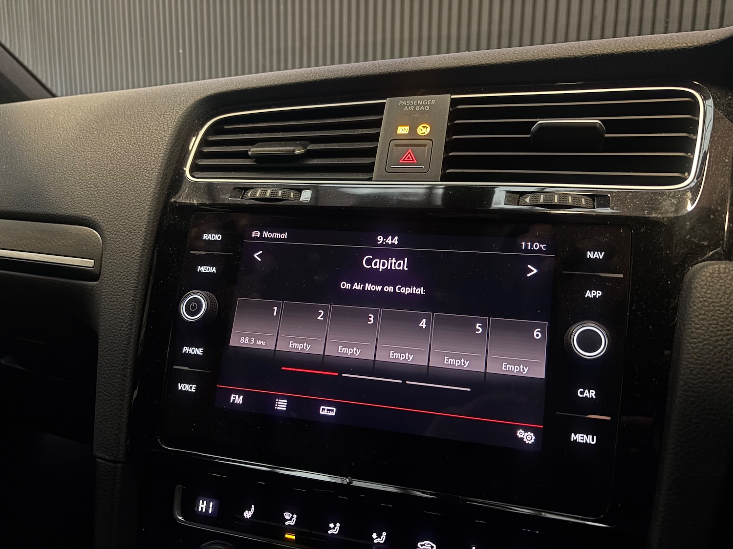 Used Volkswagen Golf 2017 for sale - 76878052: Photo 33