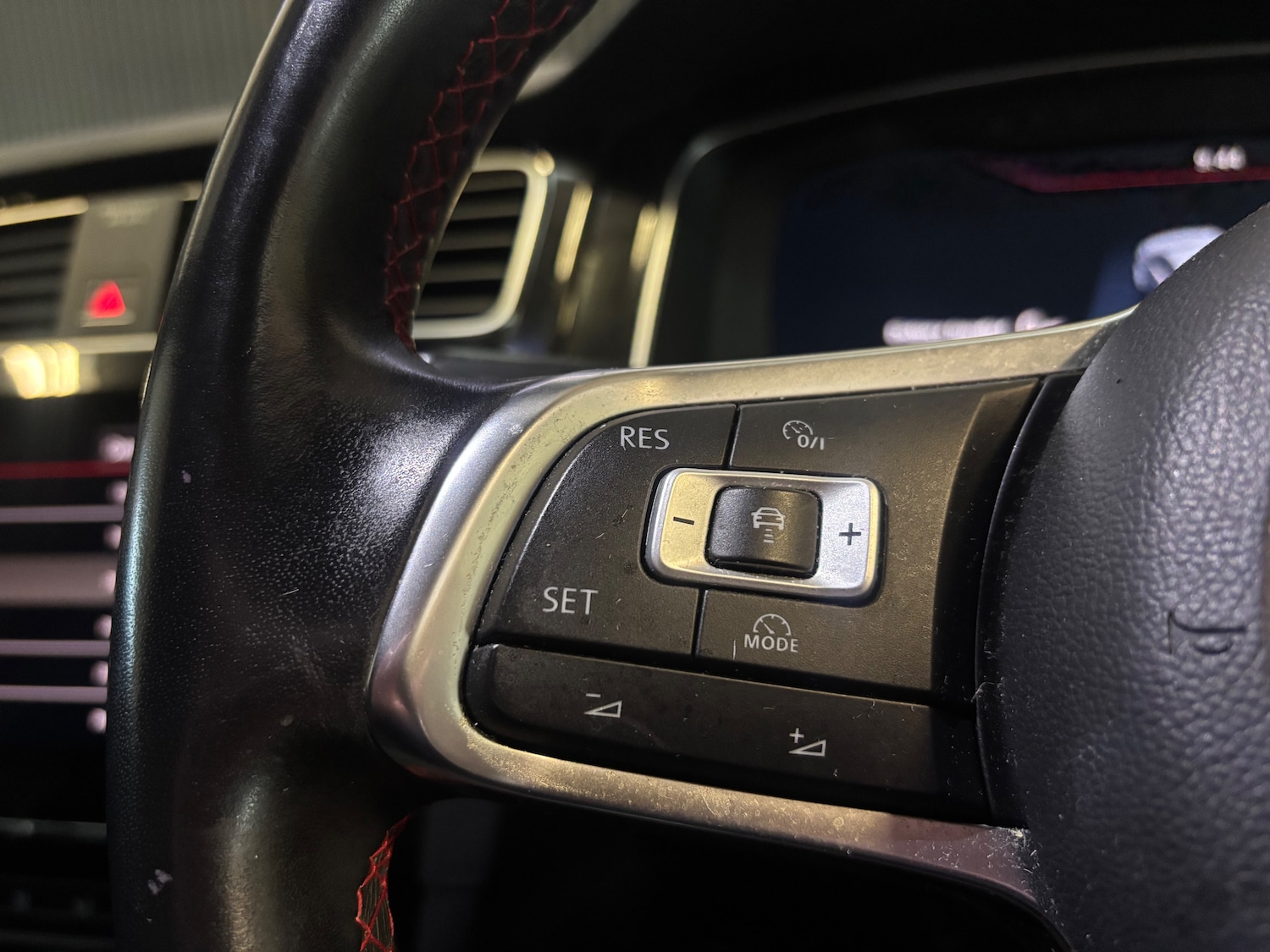 Used Volkswagen Golf 2017 for sale - 76878052: Photo 45