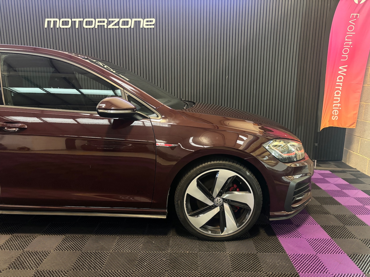 Used Volkswagen Golf 2017 for sale - 76878052: Photo 5