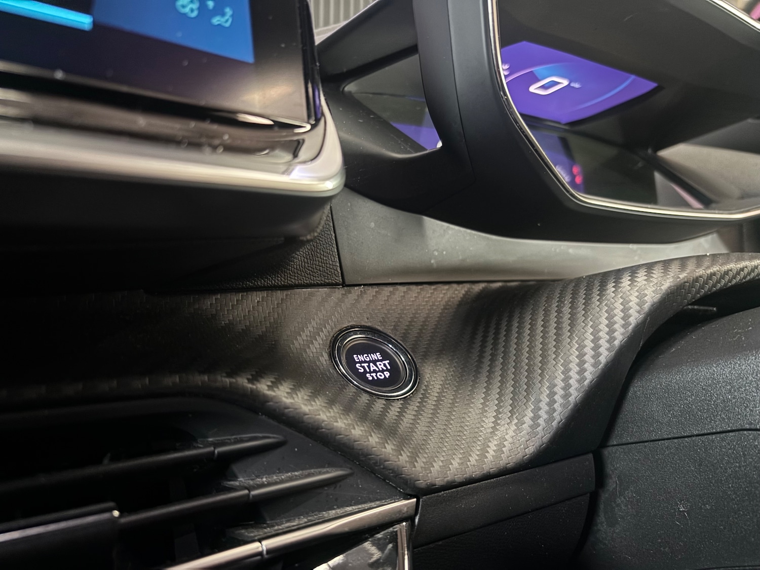 Used Peugeot 2008 2022 for sale - 76535040: Photo 28