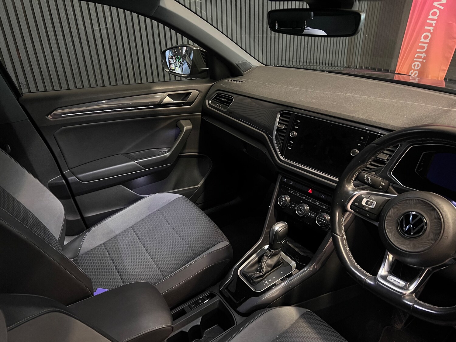 Used Volkswagen T-Roc 2021 for sale - 77805007: Photo 10