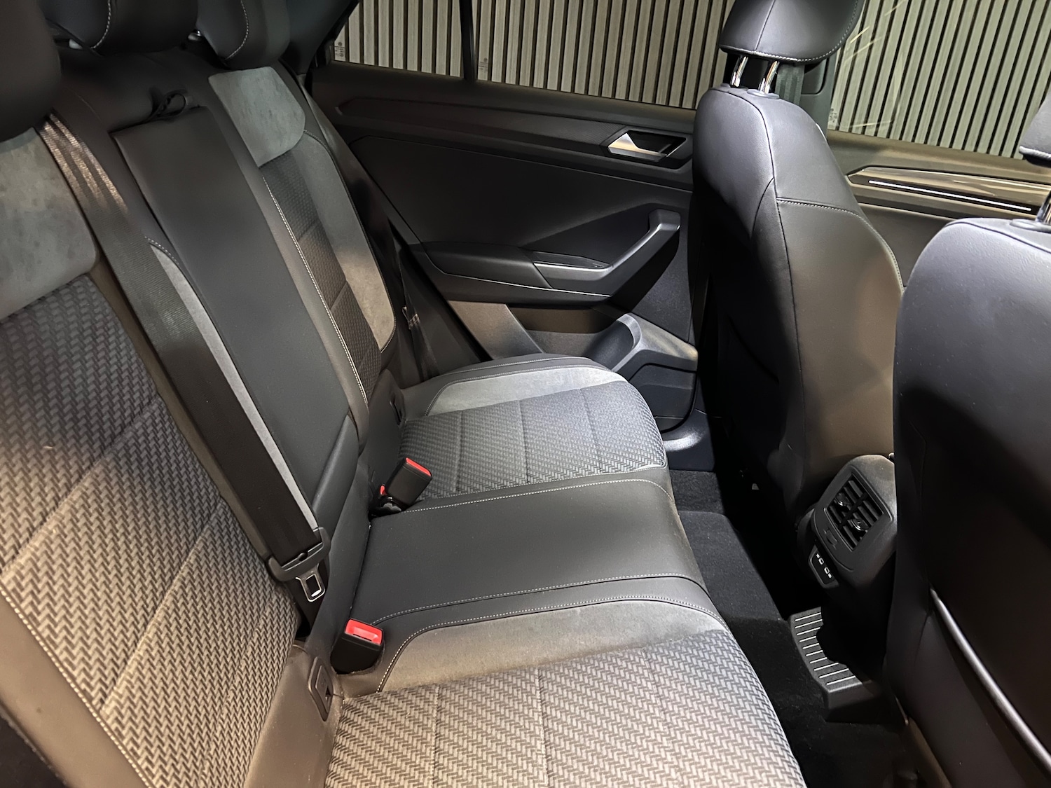 Used Volkswagen T-Roc 2021 for sale - 77805007: Photo 13