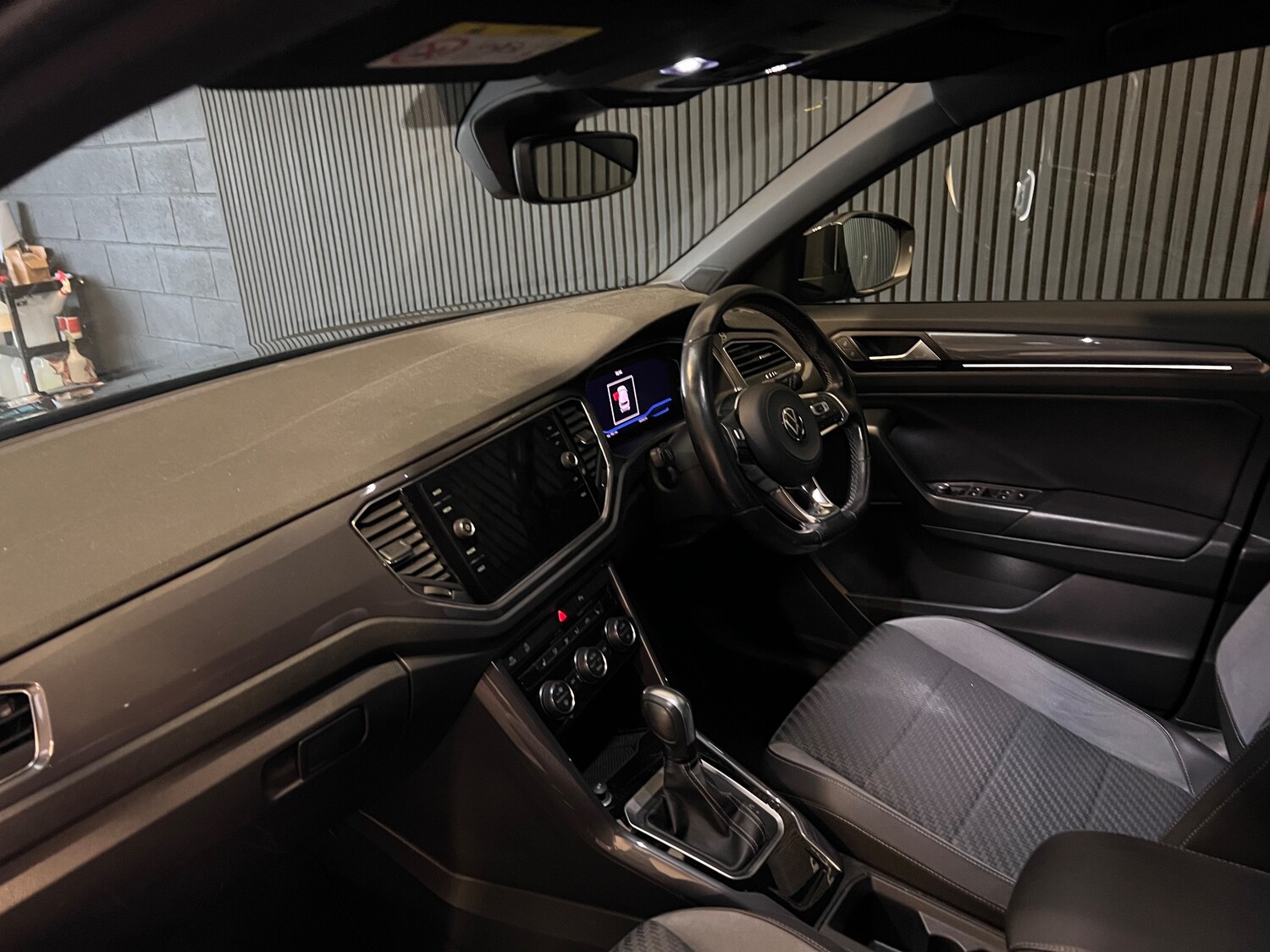 Used Volkswagen T-Roc 2021 for sale - 77805007: Photo 24