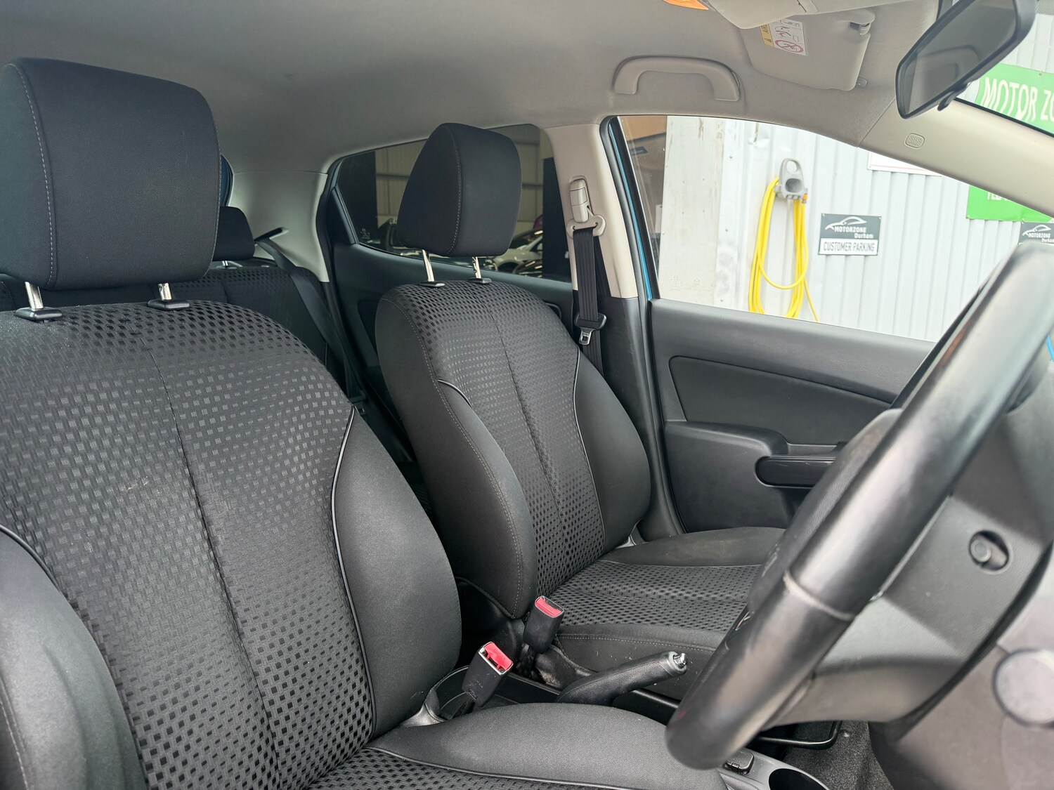 Used Mazda Mazda2 2014 for sale - 77679738: Photo 7