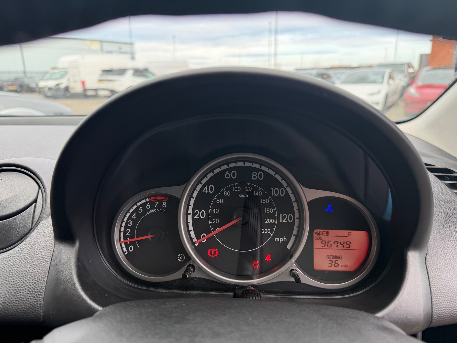 Used Mazda Mazda2 2014 for sale - 77679738: Photo 9