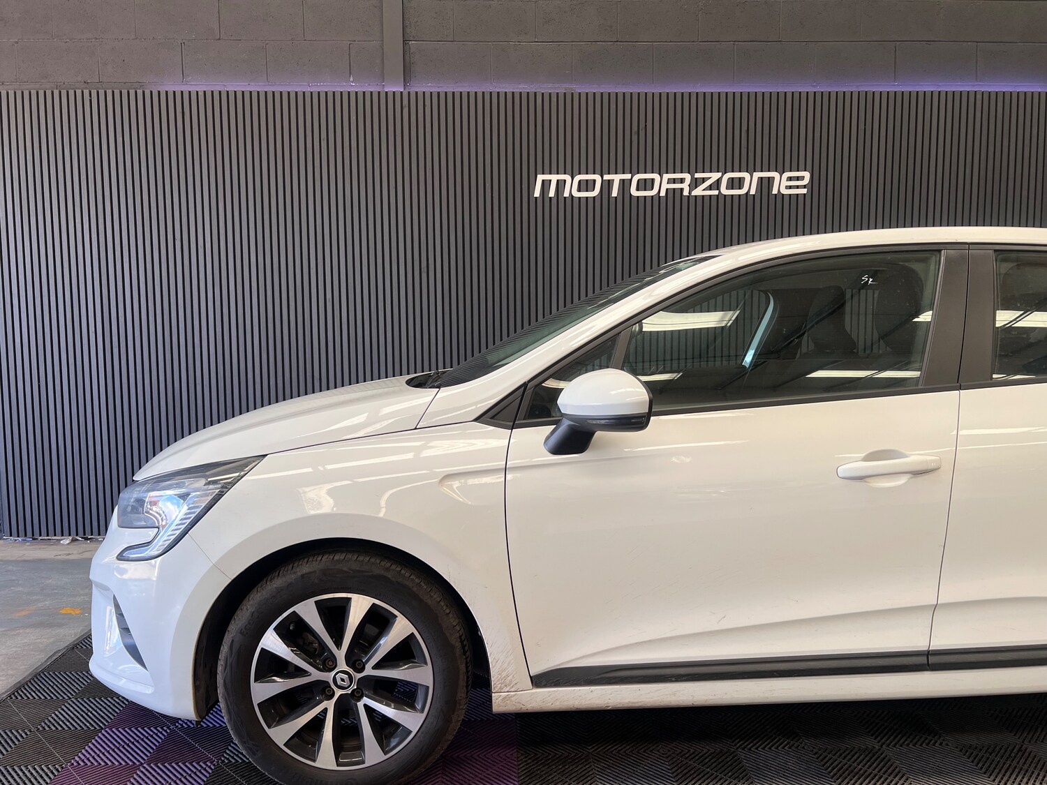 Used Renault Clio for sale - 77878634: Photo 17