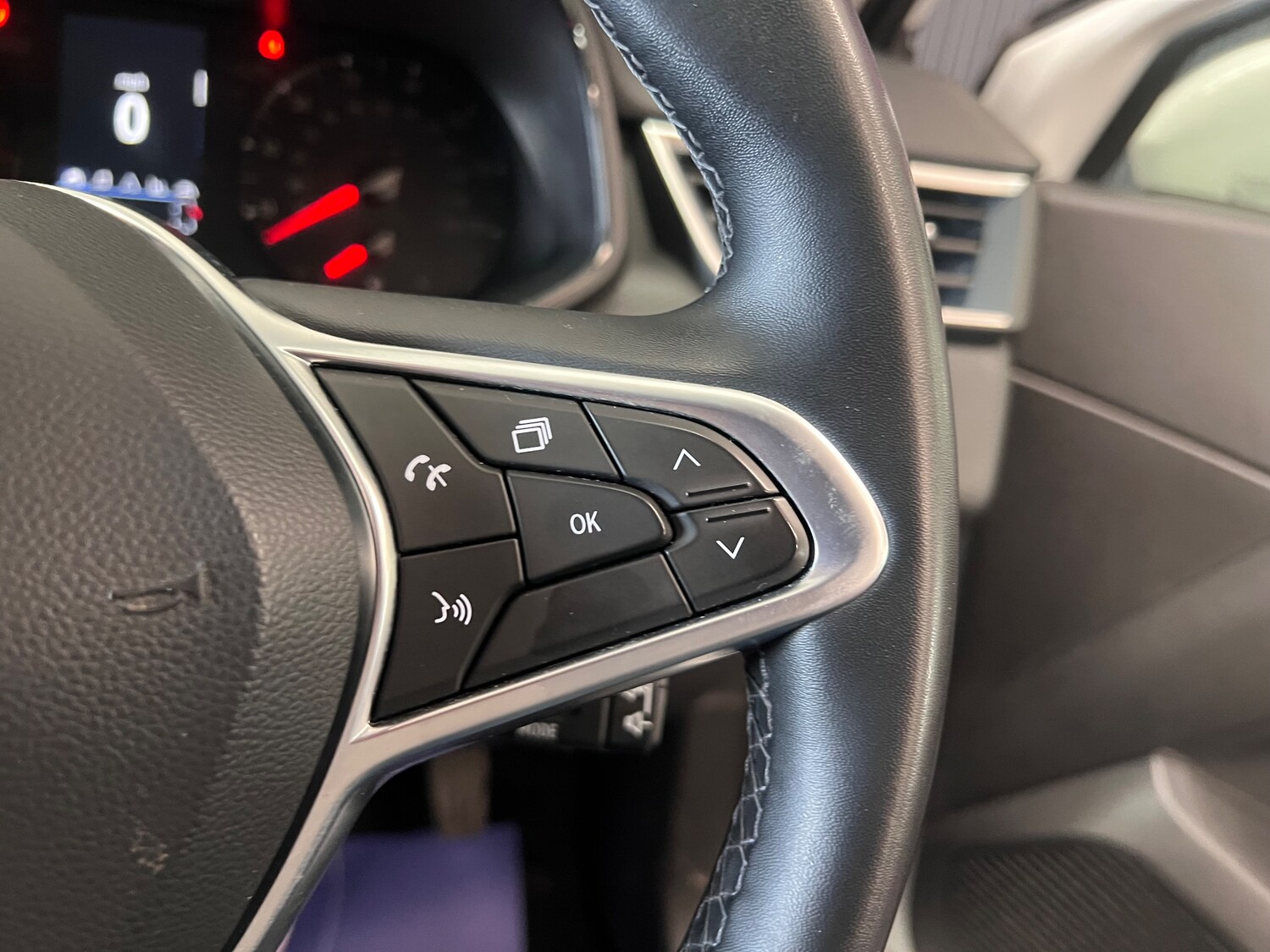 Used Renault Clio for sale - 77878634: Photo 30