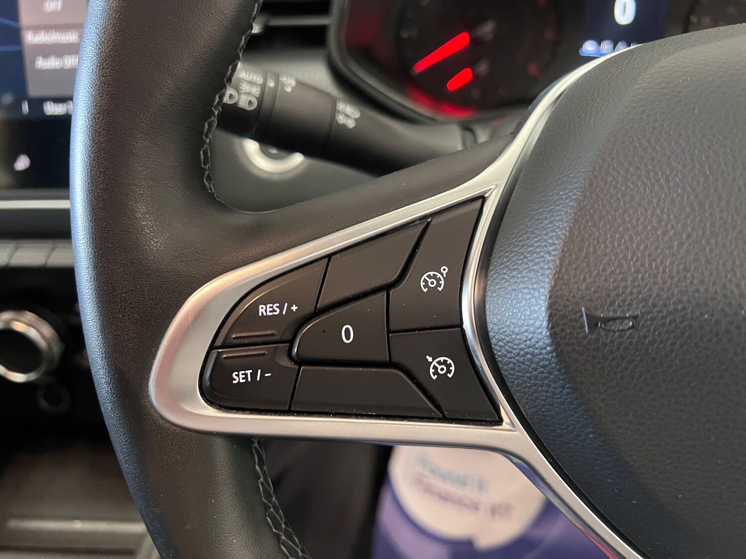 Used Renault Clio for sale - 77878634: Photo 31