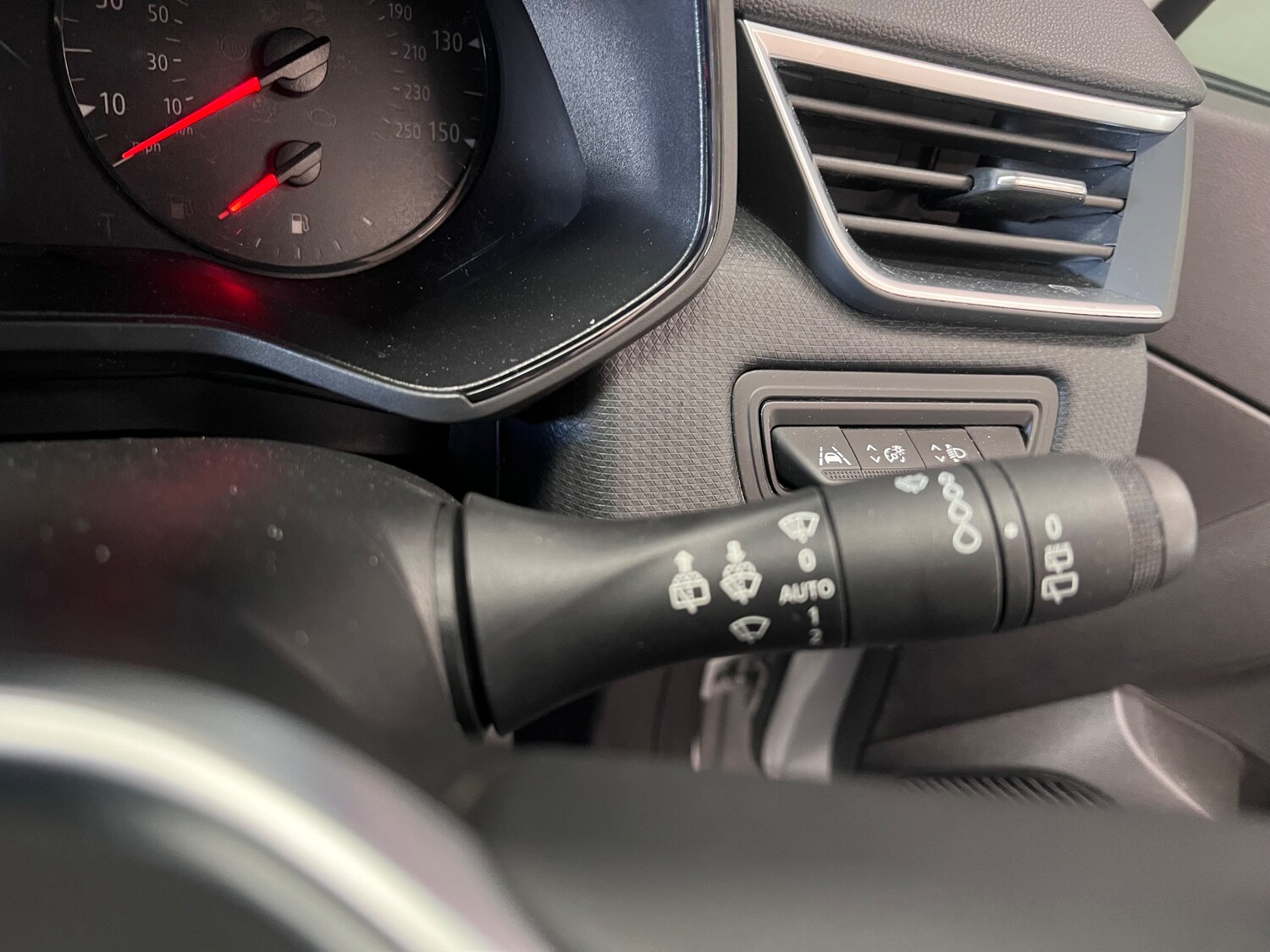 Used Renault Clio for sale - 77878634: Photo 33