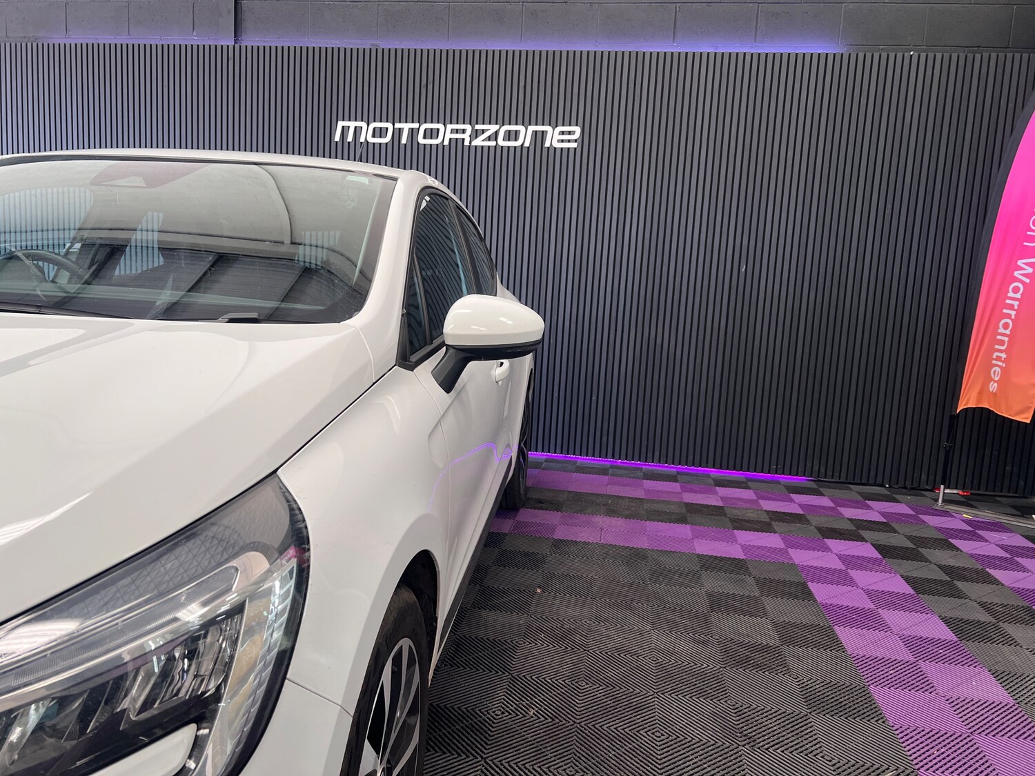 Used Renault Clio for sale - 77878634: Photo 42