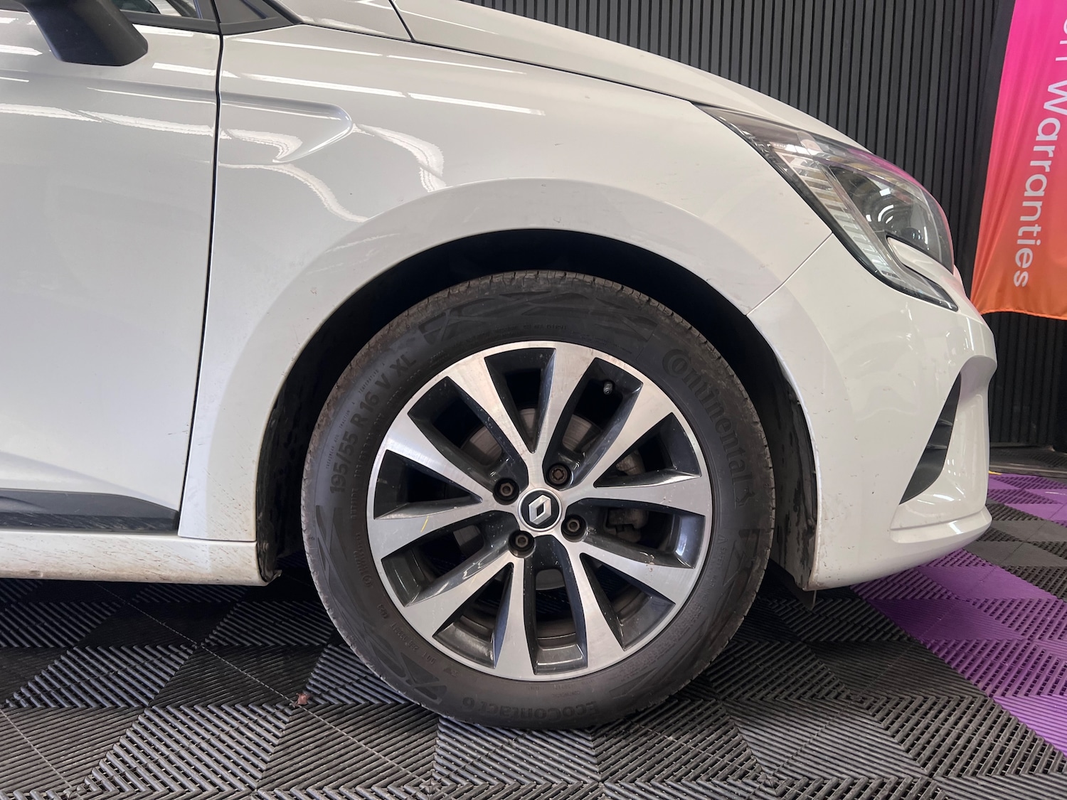 Used Renault Clio for sale - 77878634: Photo 45