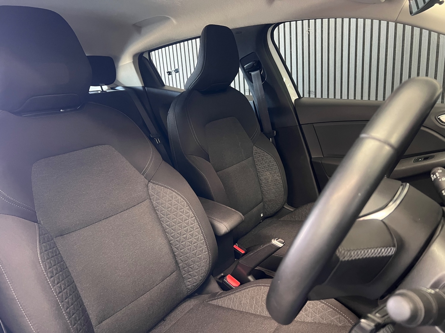 Used Renault Clio for sale - 77878634: Photo 5