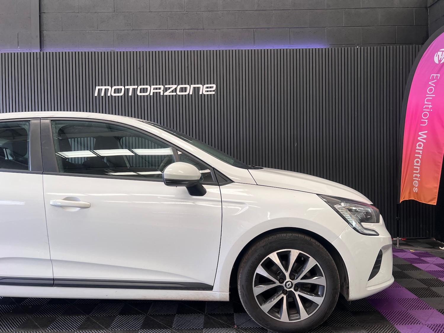 Used Renault Clio for sale - 77878634: Photo 6