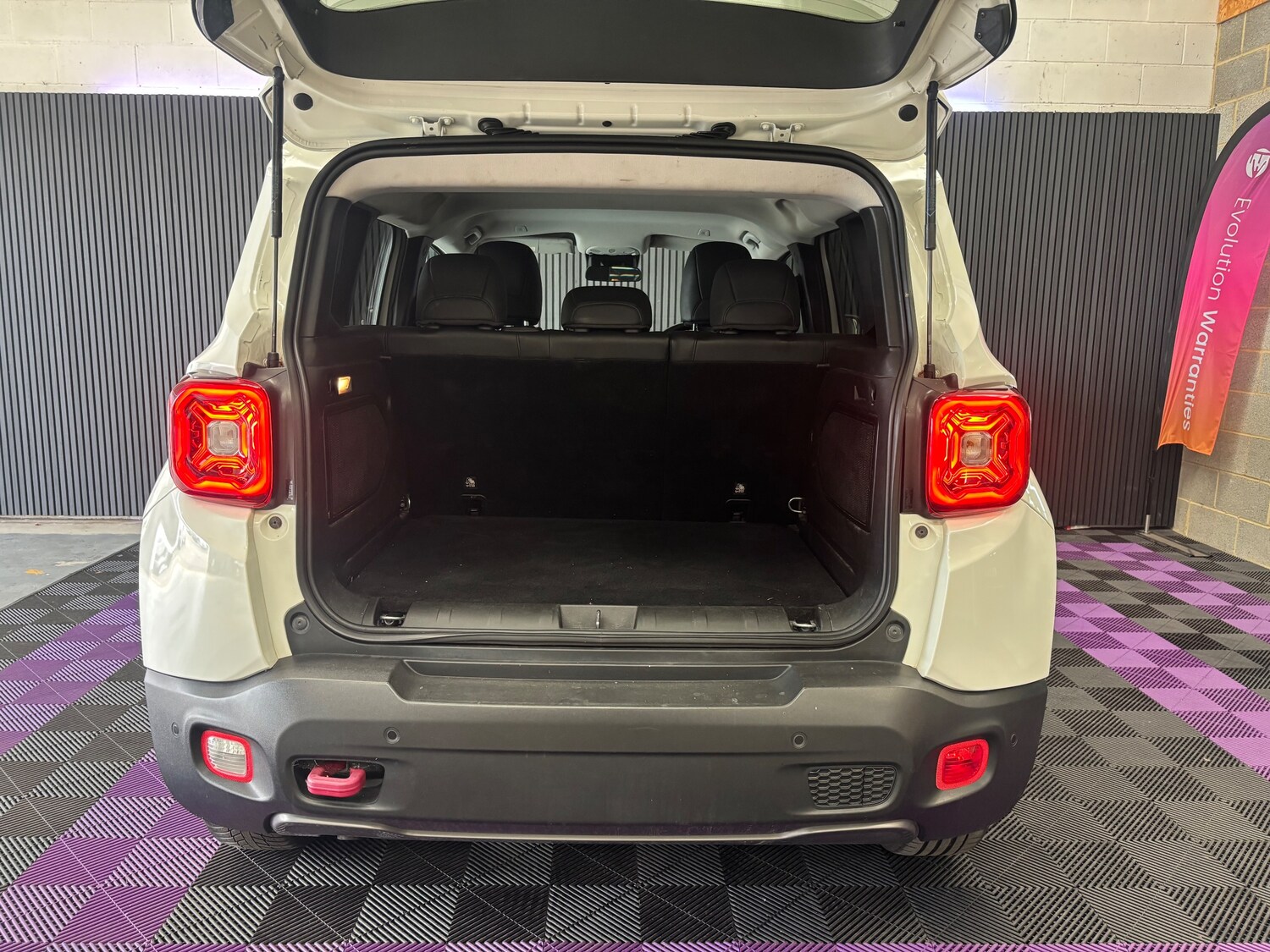 Used Jeep Renegade for sale - 77570933: Photo 14
