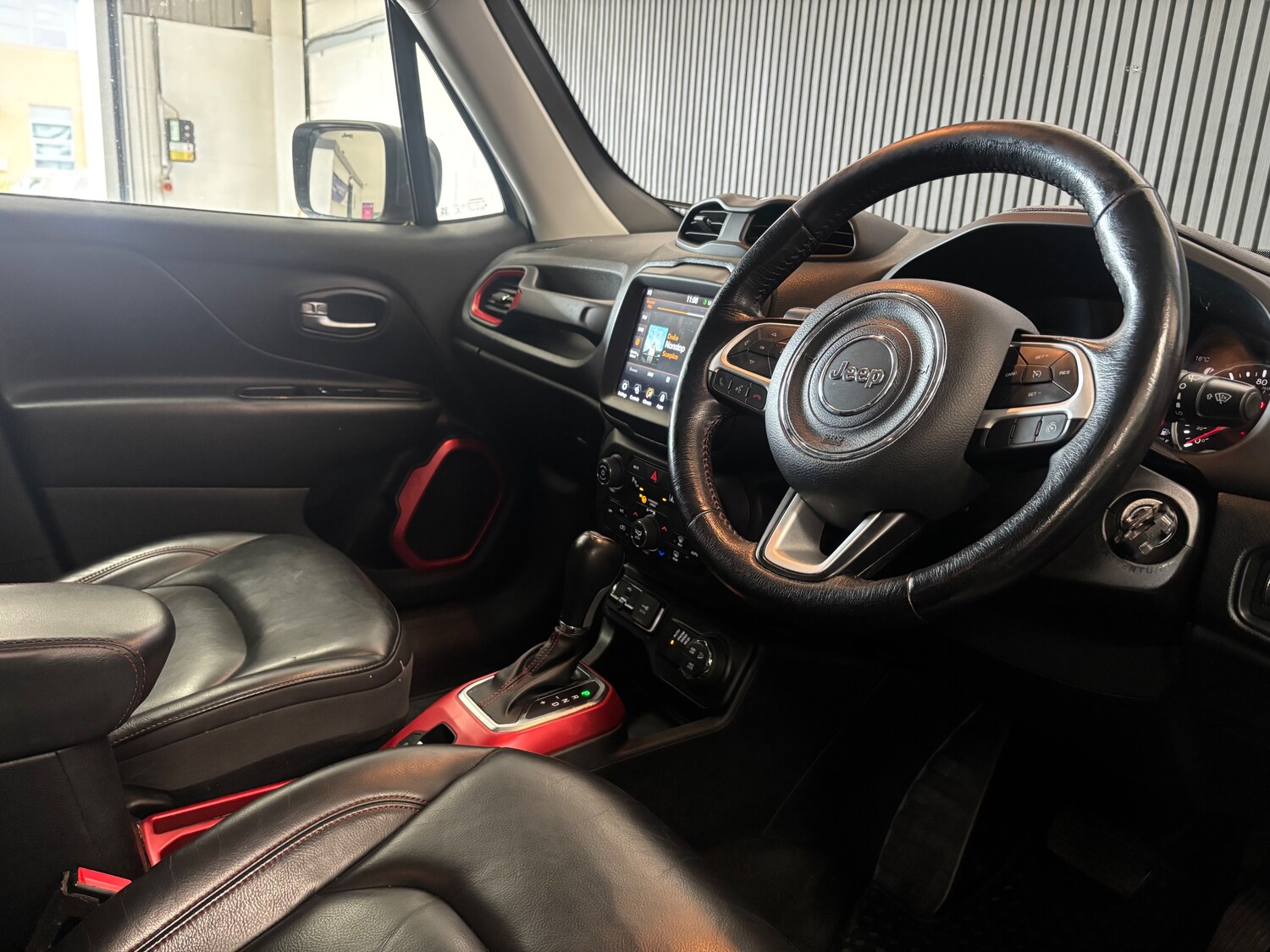 Used Jeep Renegade for sale - 77570933: Photo 16