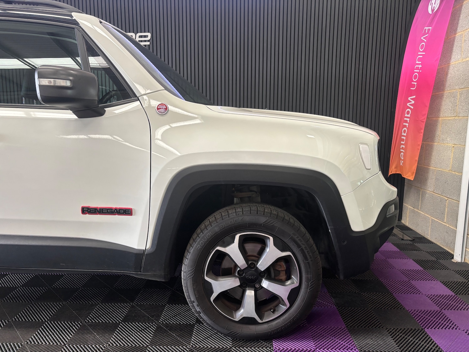 Used Jeep Renegade for sale - 77570933: Photo 8