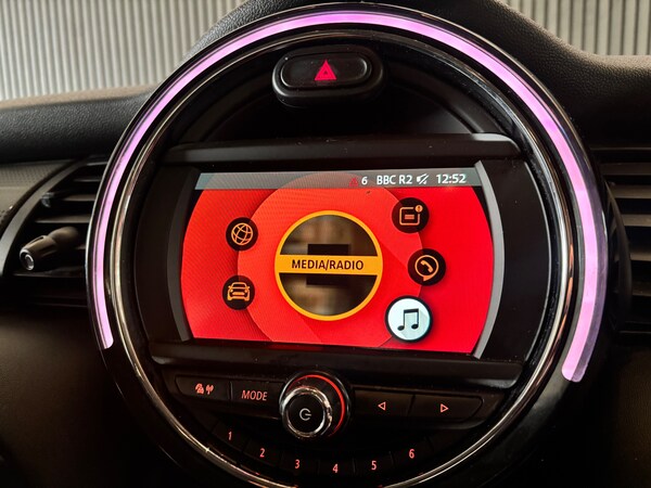Used MINI Hatch 2018 for sale - 76198140: Photo 31