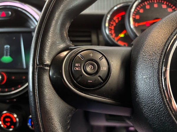 Used MINI Hatch 2018 for sale - 76198140: Photo 40
