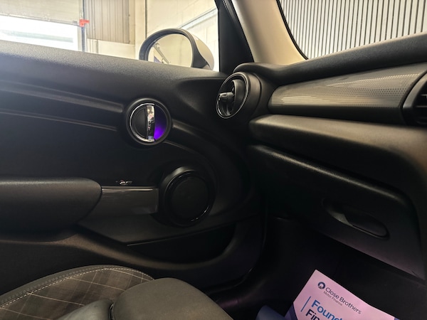 Used MINI Hatch 2018 for sale - 76198140: Photo 42