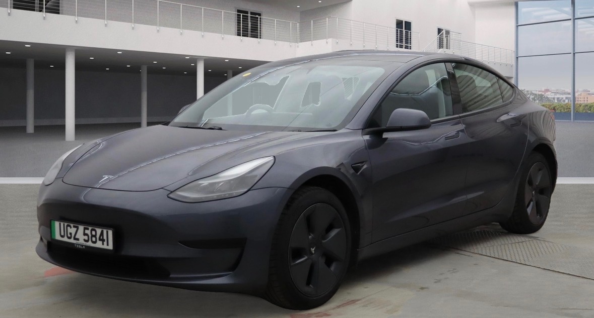 Used Tesla Model 3 2021 for sale - 76717615: Photo 2