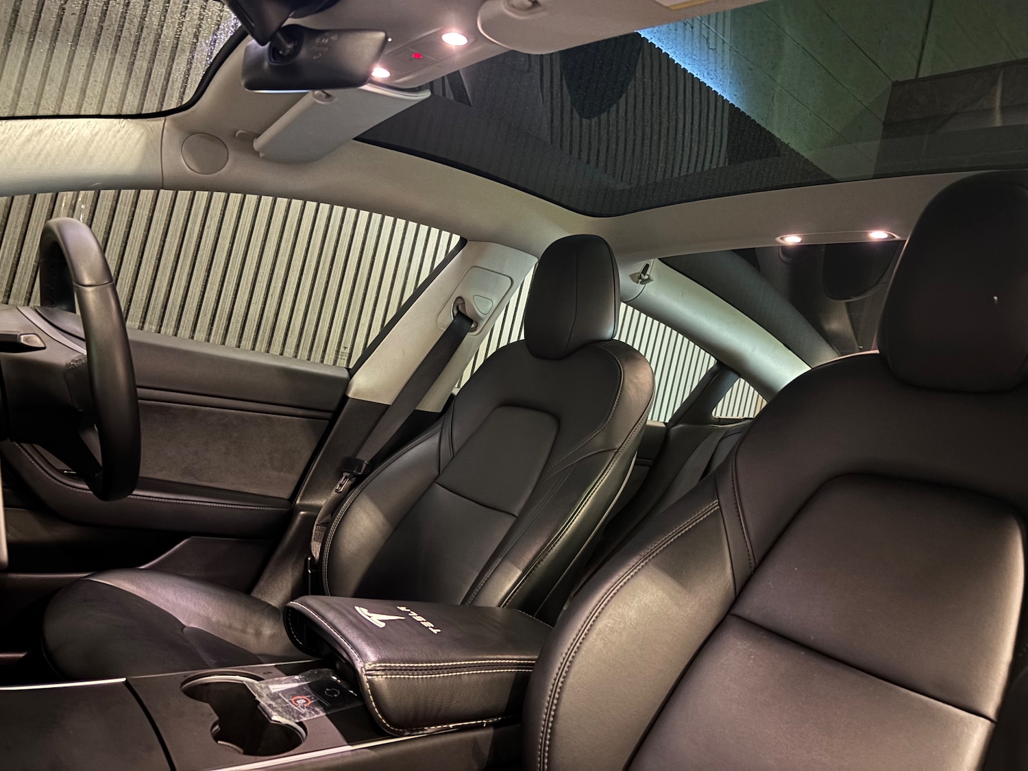 Used Tesla Model 3 2020 for sale - 76845419: Photo 14