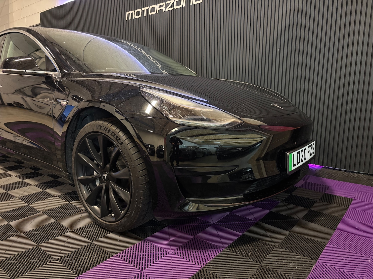 Used Tesla Model 3 2020 for sale - 76845419: Photo 2