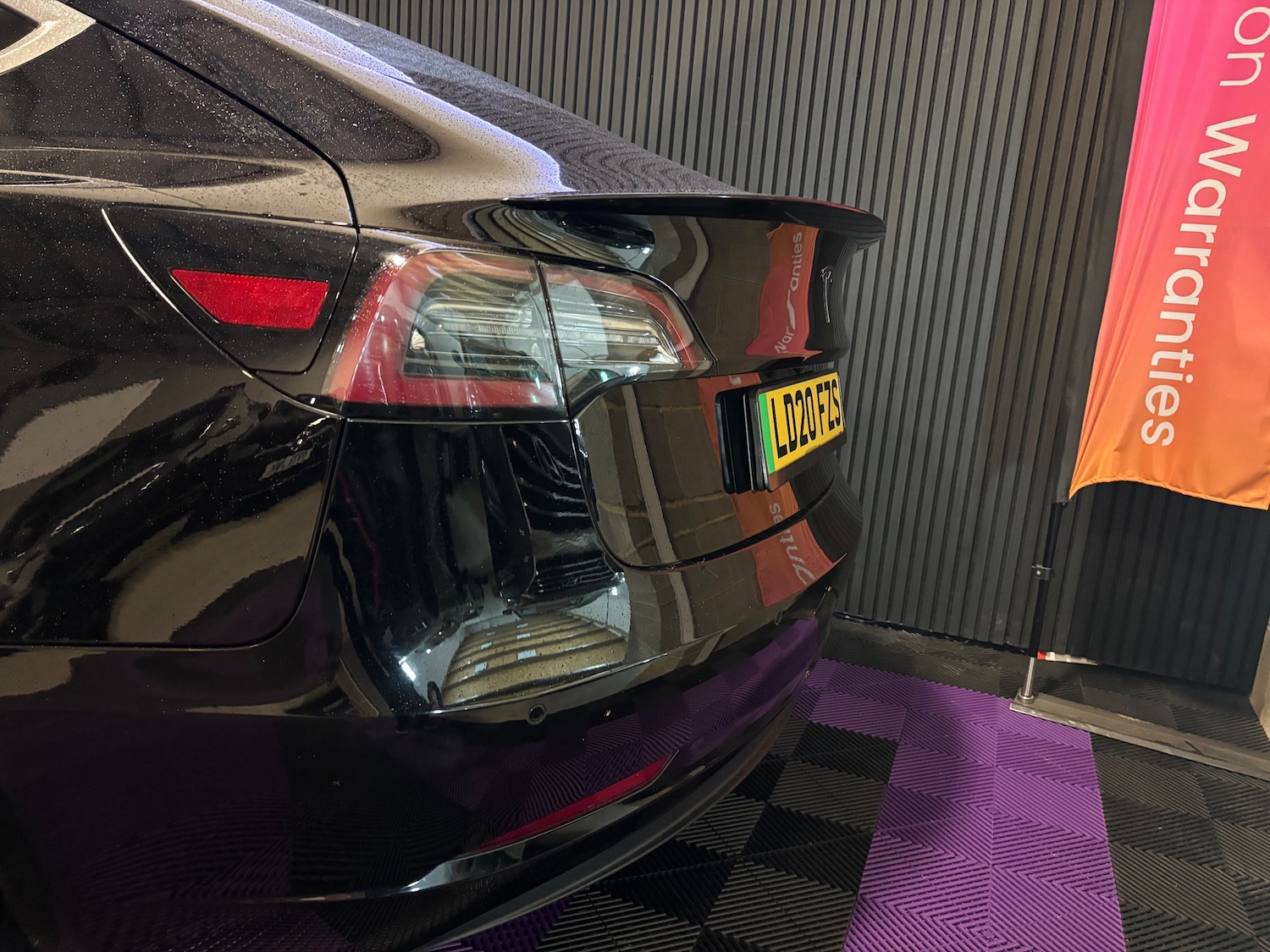 Used Tesla Model 3 2020 for sale - 76845419: Photo 30