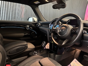 Used MINI Hatch 2022 for sale - 76416543: Photo