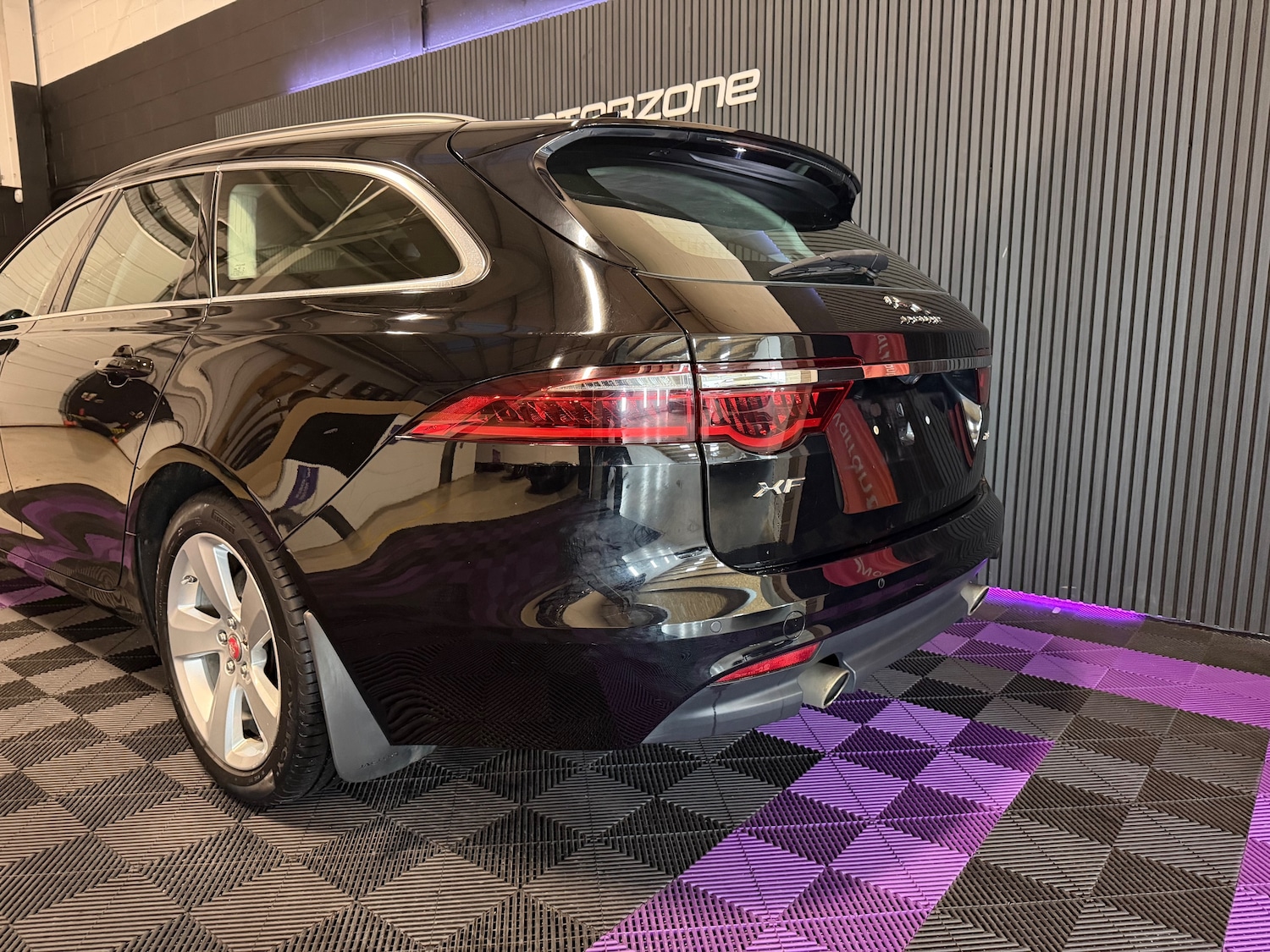 Used Jaguar XF for sale - 77520102: Photo 2