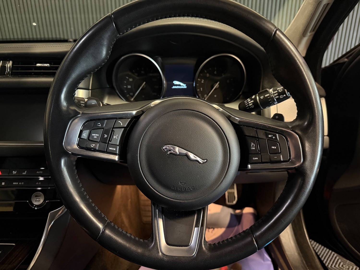 Used Jaguar XF for sale - 77520102: Photo 31