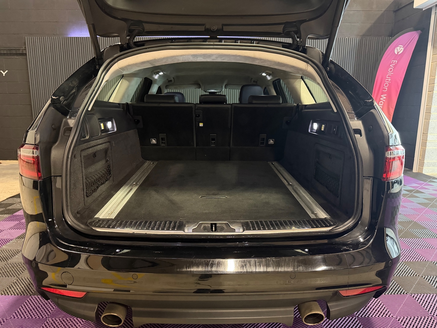 Used Jaguar XF for sale - 77520102: Photo 41