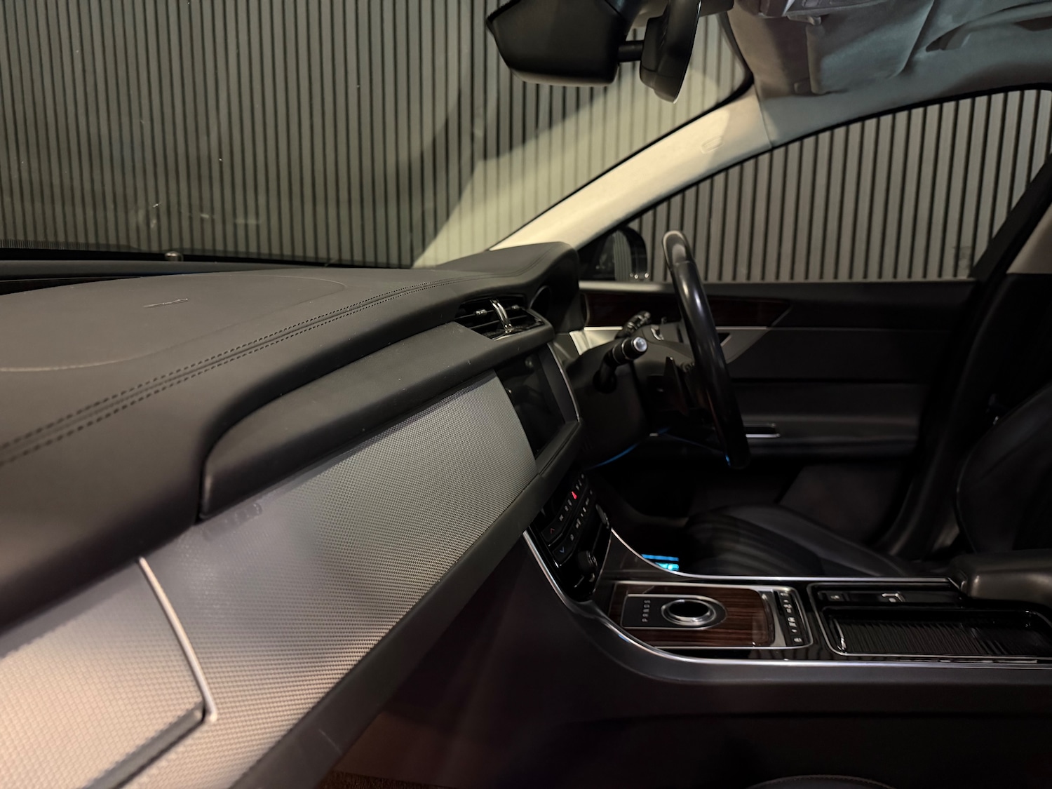 Used Jaguar XF for sale - 77520102: Photo 43