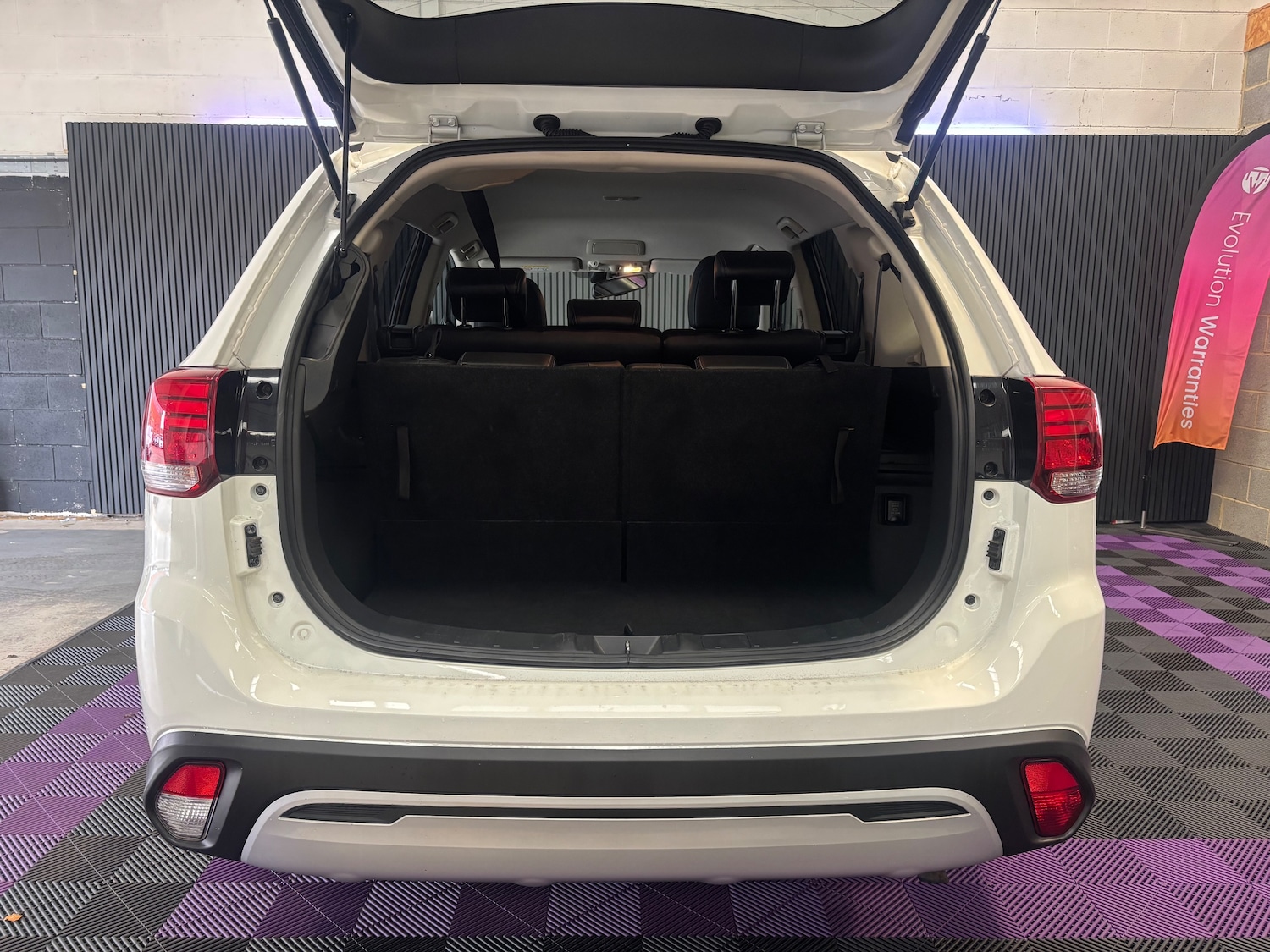 Used Mitsubishi Outlander 2018 for sale - 76422570: Photo 16